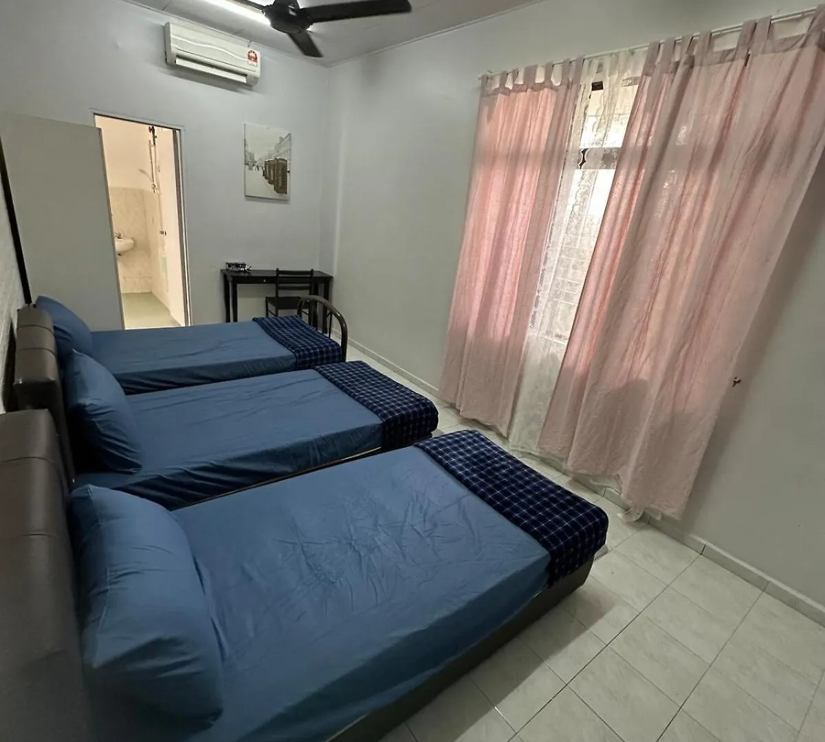 Anjong Anjang Homestay 新山 0*,  马来西亚